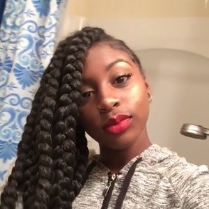 Meet your Posher, Tahjanae